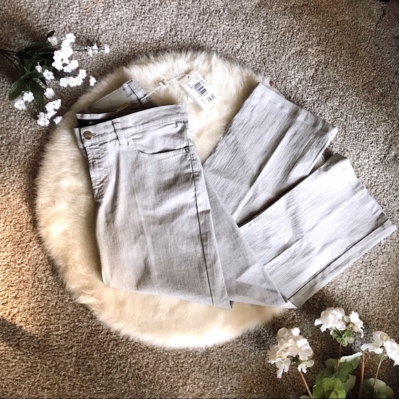 Armani Collezioni Denim - ✨HOST PICK✨ ARMANI COLLEZIONI NWT light grey jeans